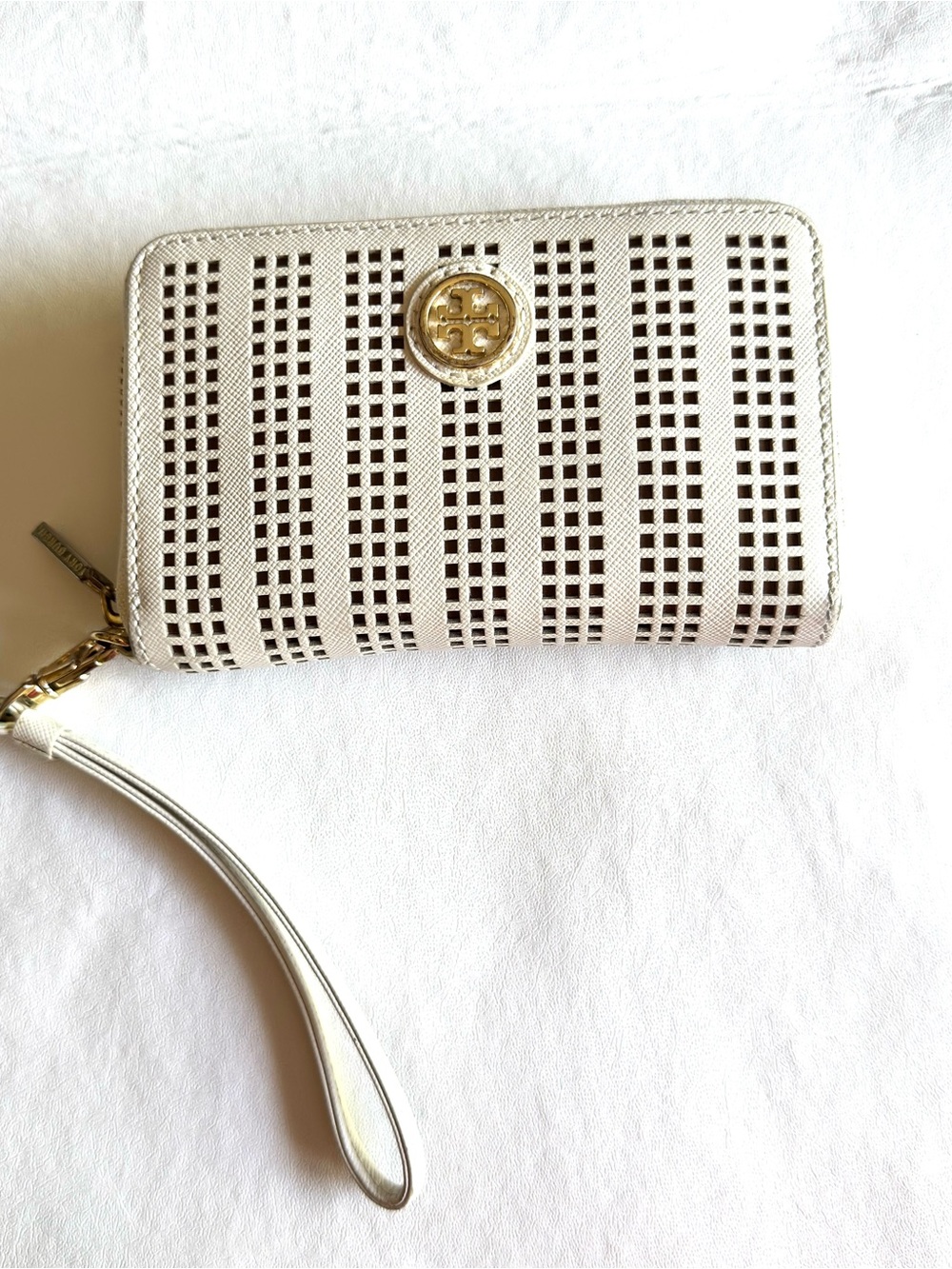 Tory Burch Birch Robinson Preforated Micro Continental Zip Around Wallet